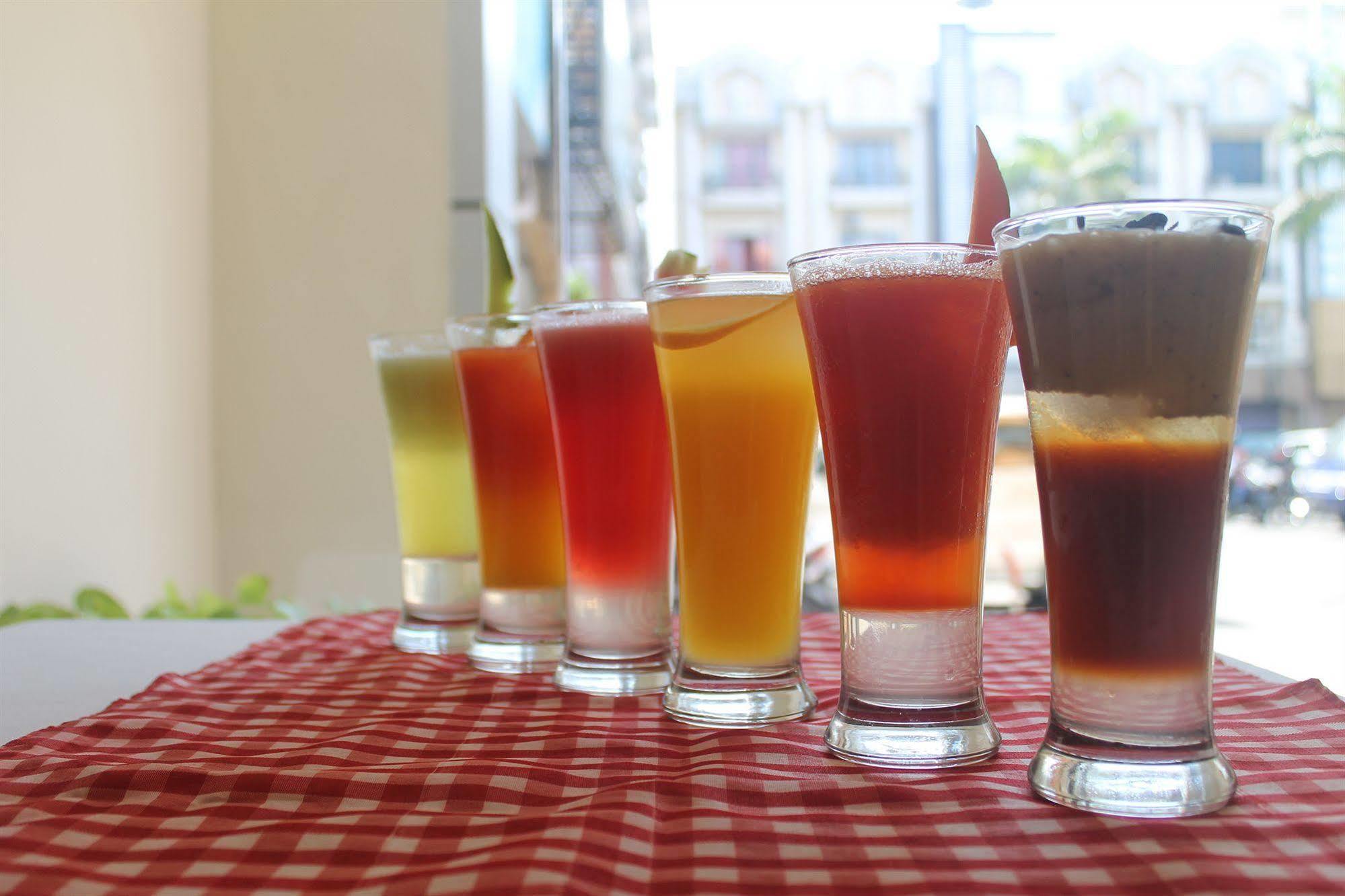 Bella Hotel Surabaya Eksteriør bilde